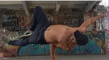 Foto de B. boy Gueguê